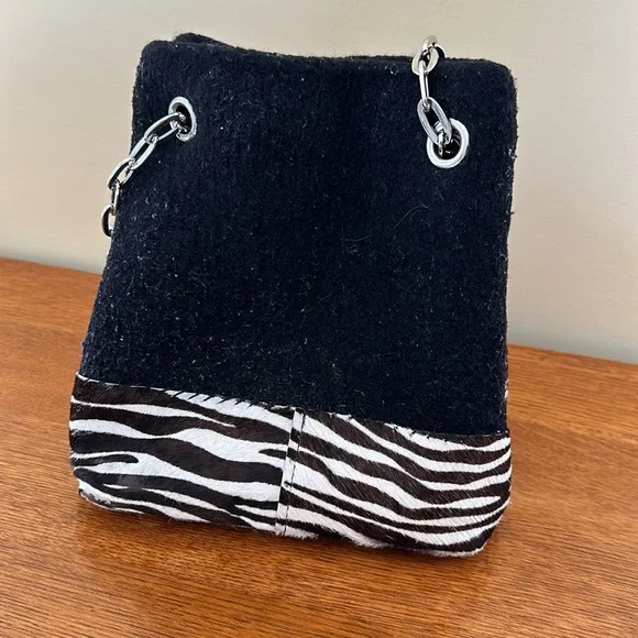 Exquisite Vintage Sarah Oliver Handbag: Silver Chains & Zebra Patterns - Picture 3 of 6